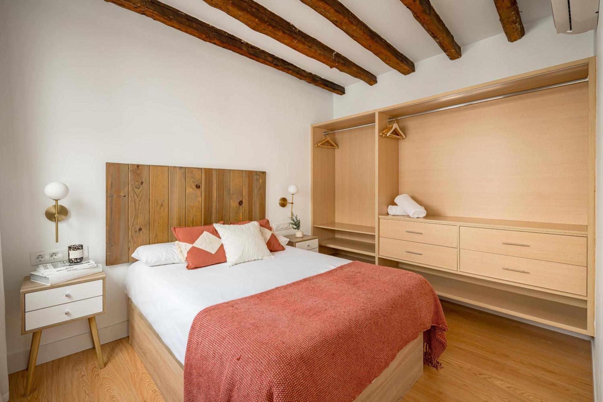 Apartamento Chueca Ii Calle Barco 2br 2bh Madrid
