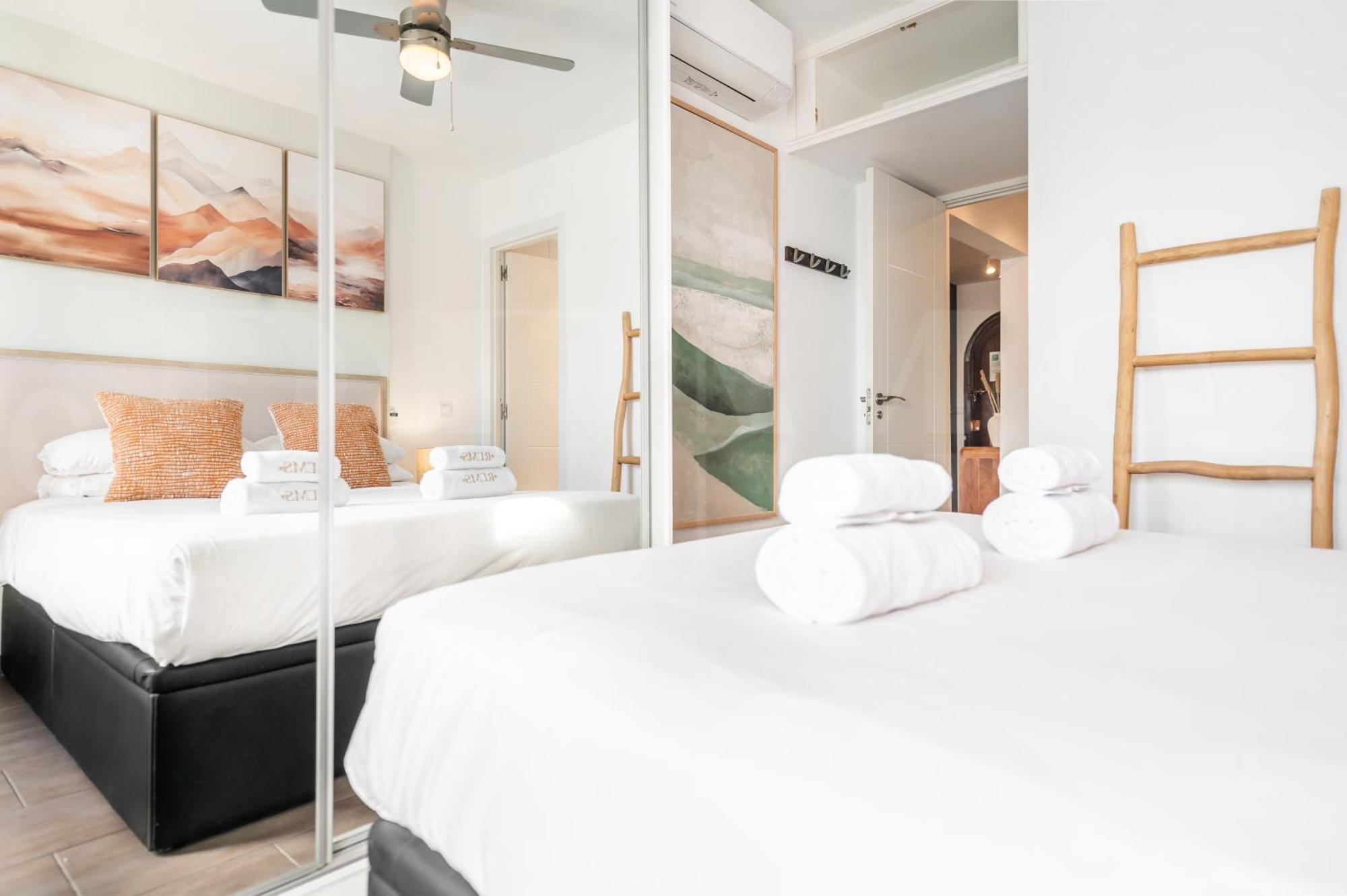 Apartment Pool, Sea Views & Parking By Rems Mijas