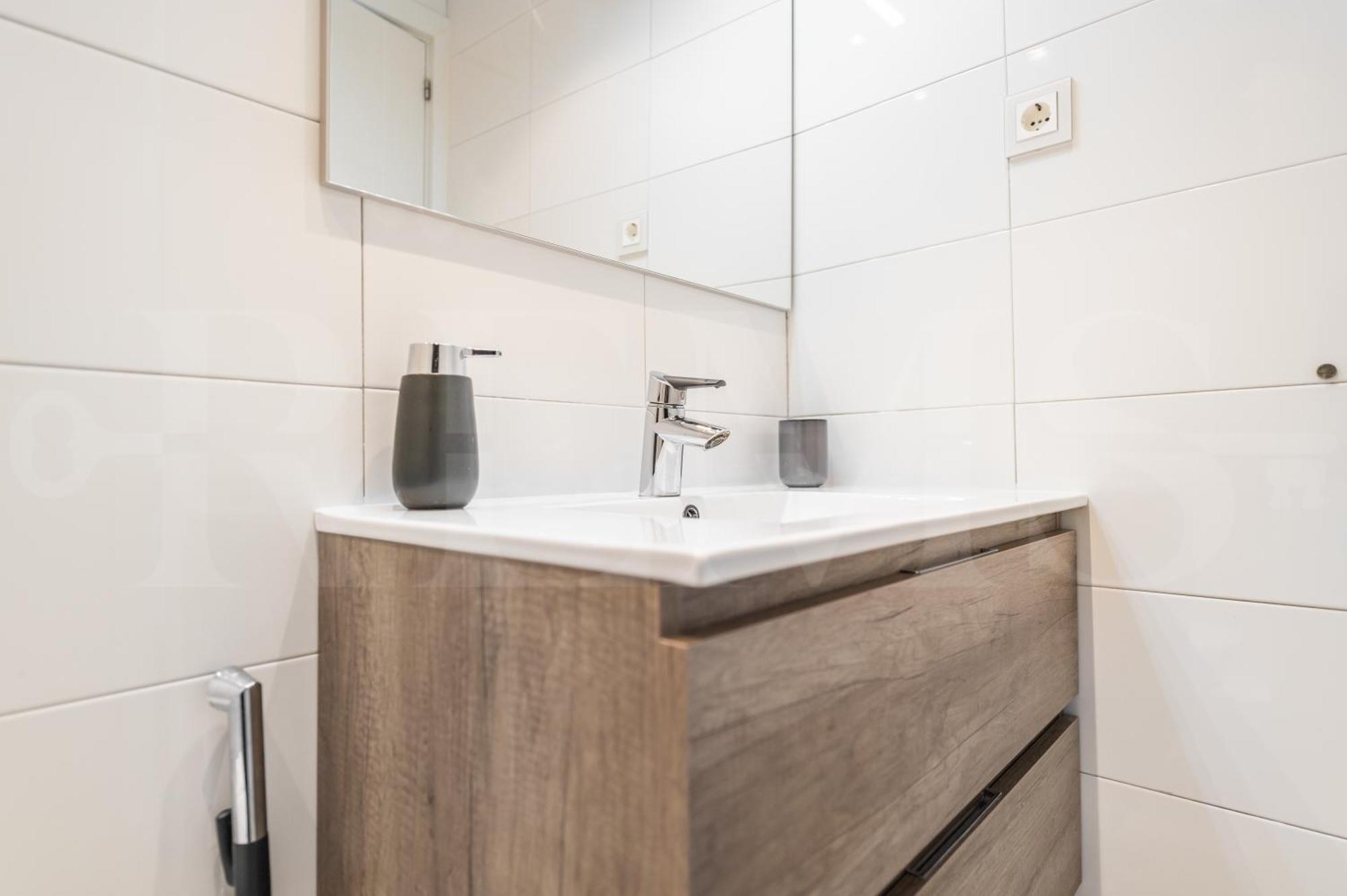 Pool, Sea Views & Parking By Rems Apartment Mijas