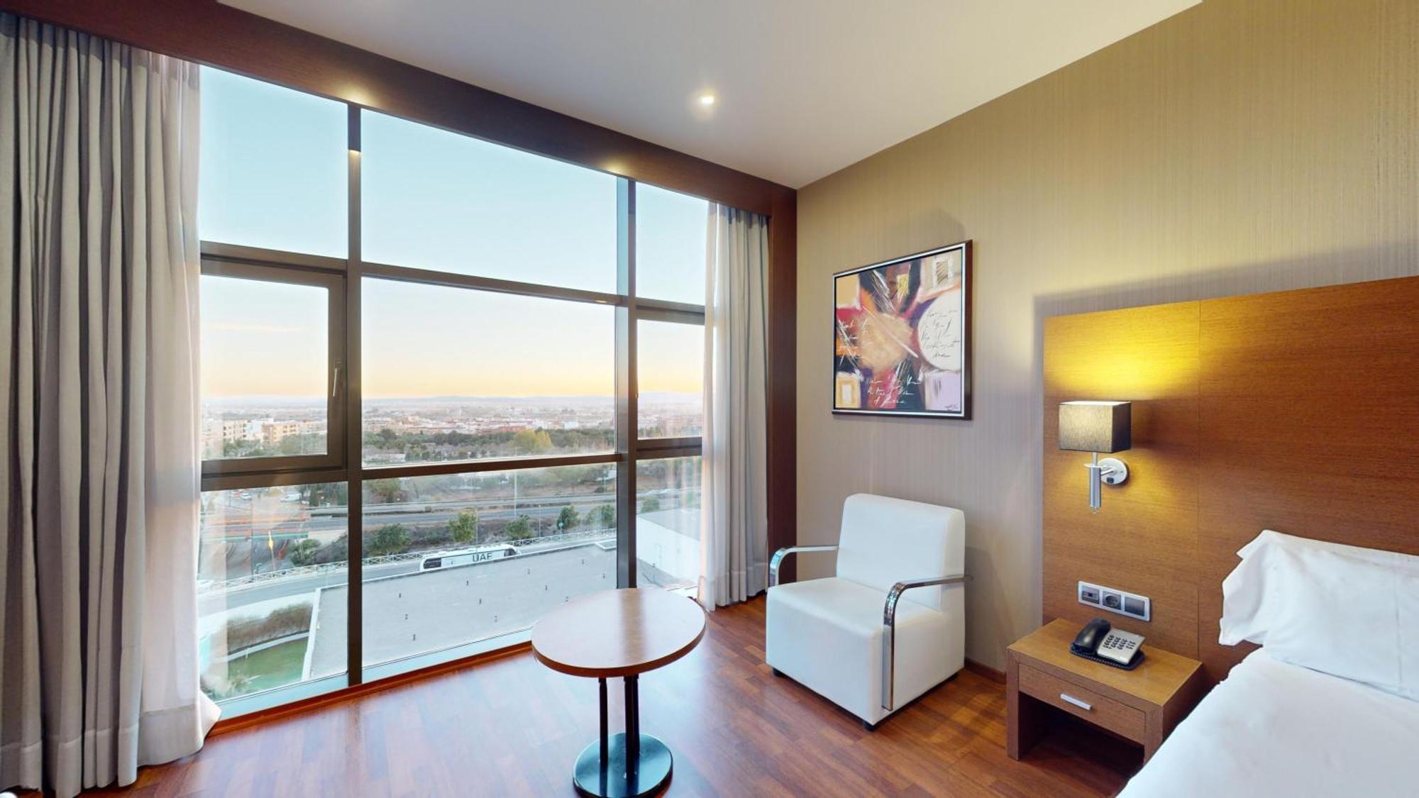 Hotel Azz Valencia Congress & 4*
