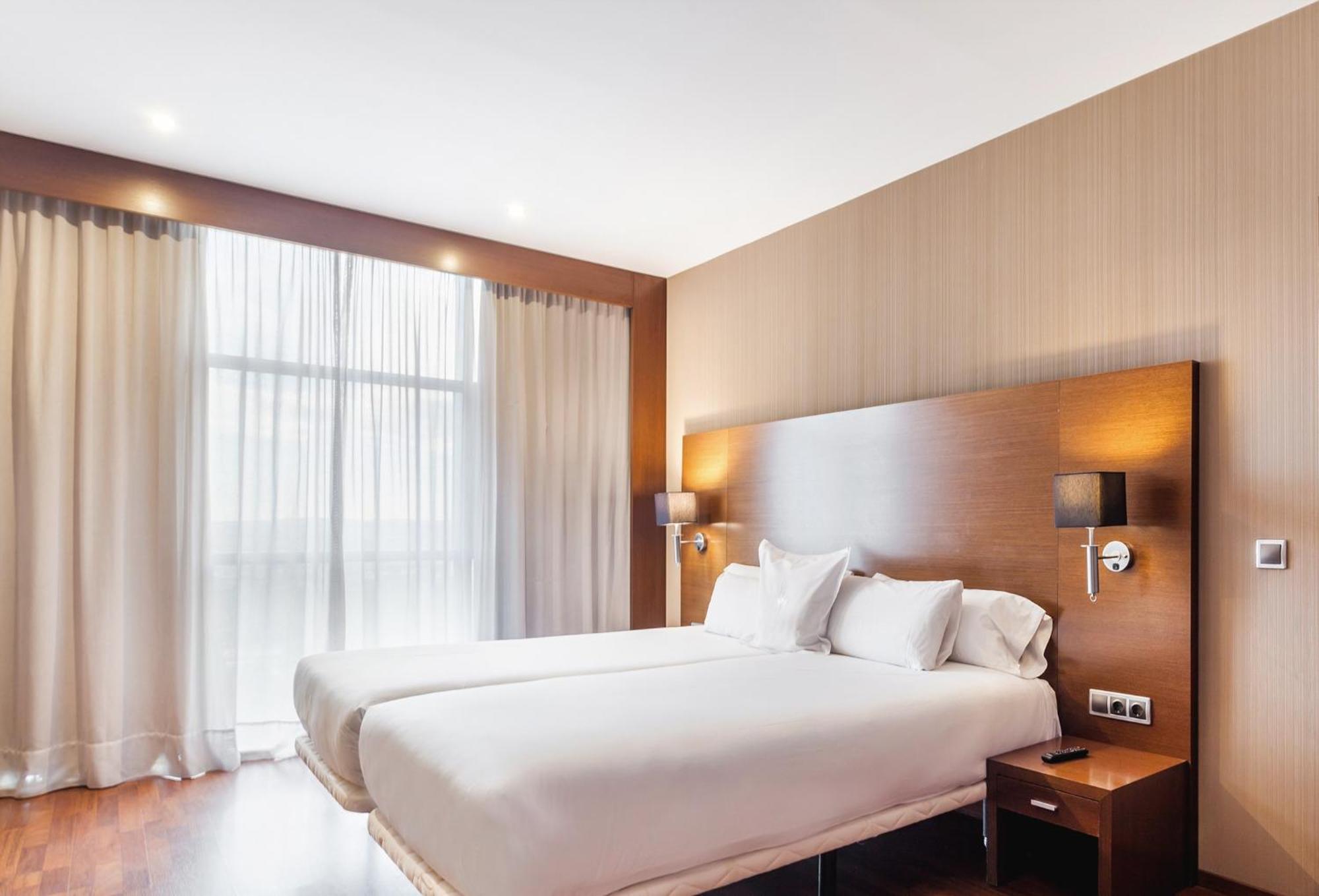 Azz Valencia Congress & Hotel 4*