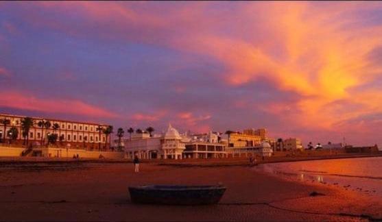 Precioso Piso En Playa Caleta * Cádiz
