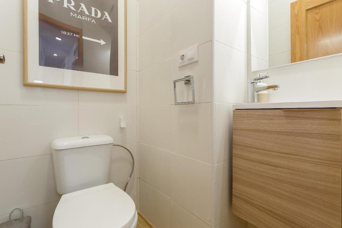 Precioso Piso En Playa Caleta Apartamento *