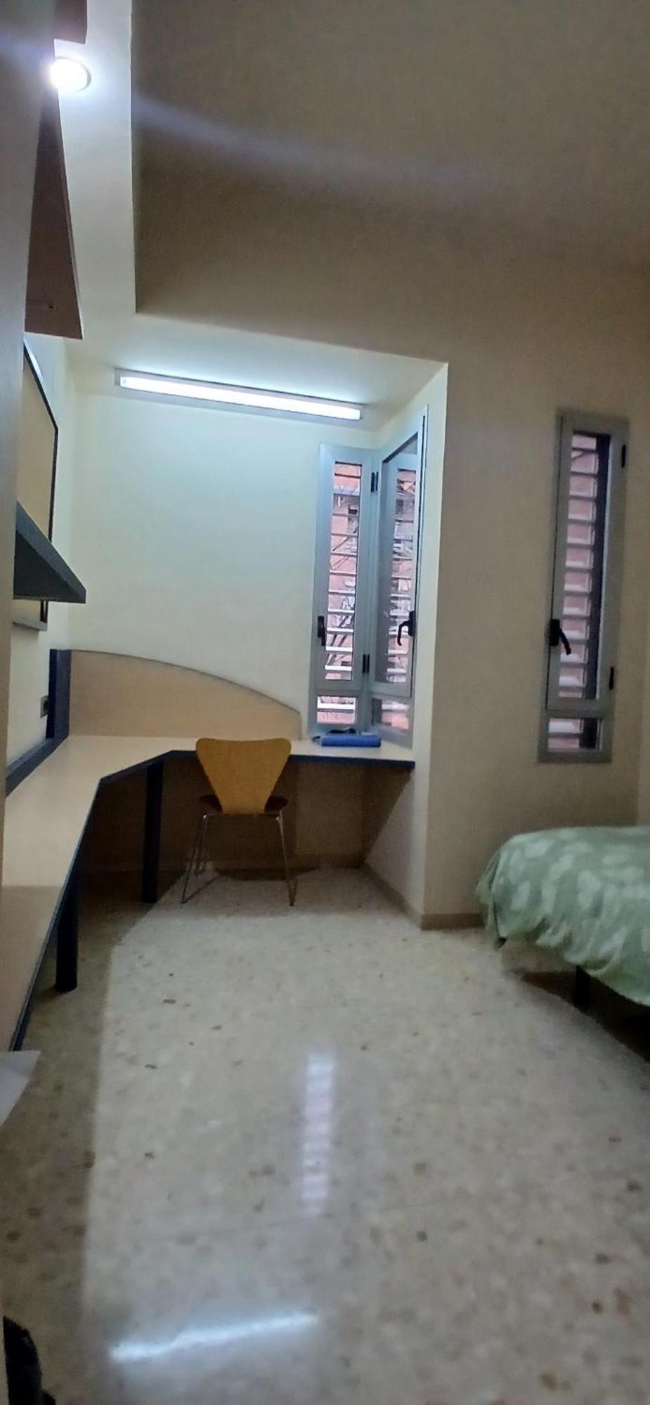 Larru Bermejales Residencia Universitaria *