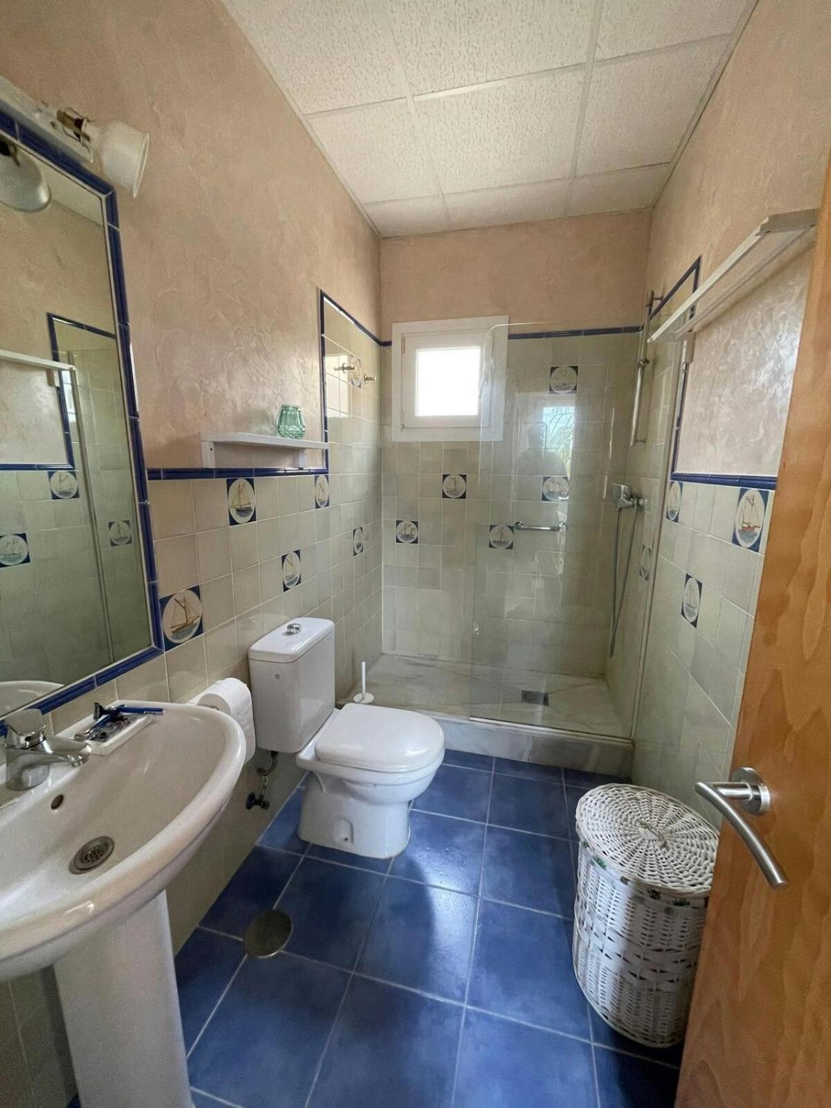 Apartamento En Centro Comercial Redes