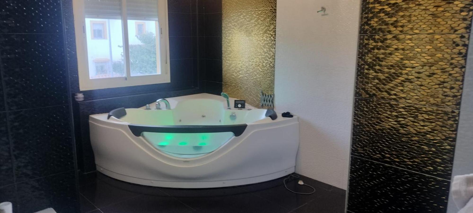 Un Lujo Al Lado De Todo Holiday home *