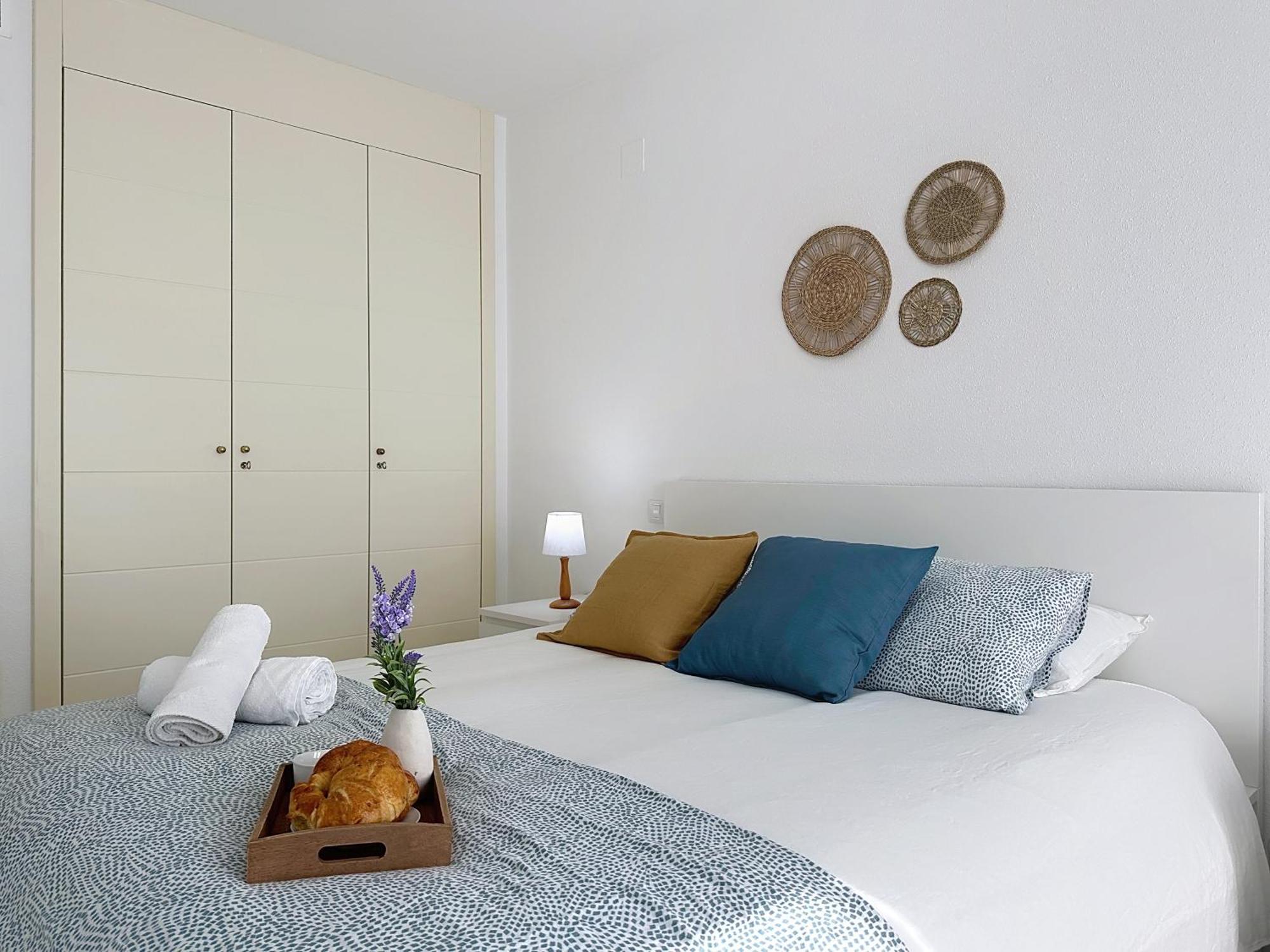Apartamento ático En 1º Línea Con Impresionantes Vistas Al Mar *