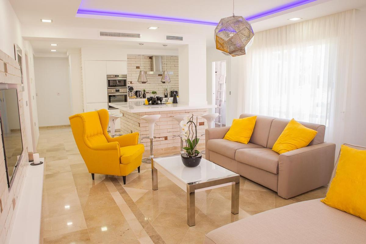Luxury 100 Sq.m. Sea View Apartamento
