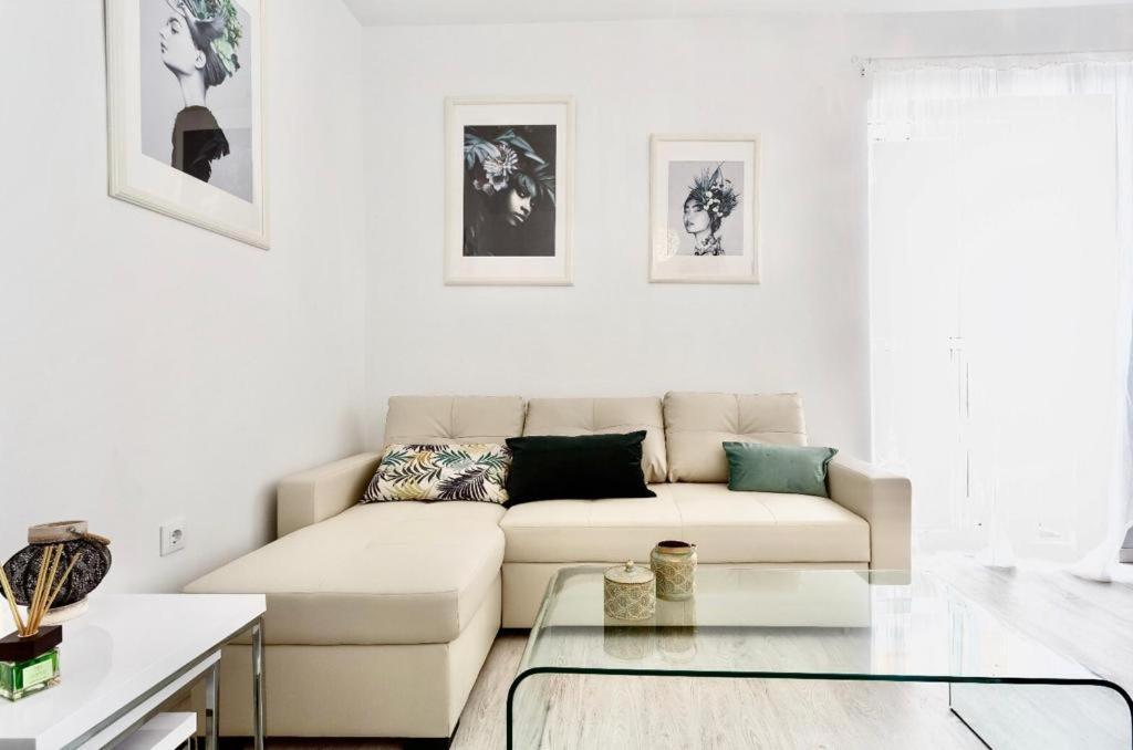 Apartamento Precioso Piso En Playa Caleta *