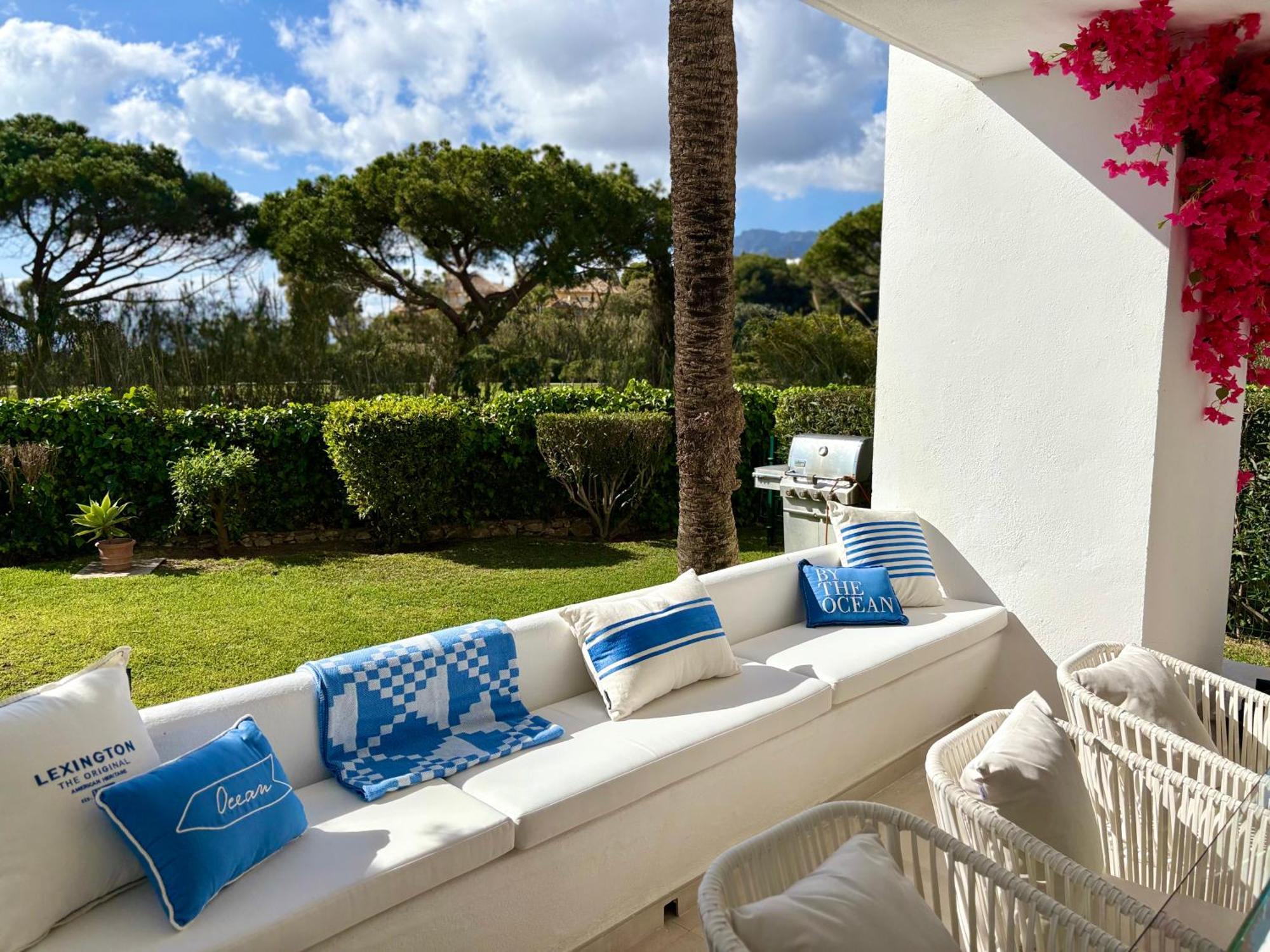 Monteros Palm Beach, Private Garden, Front Apartamento