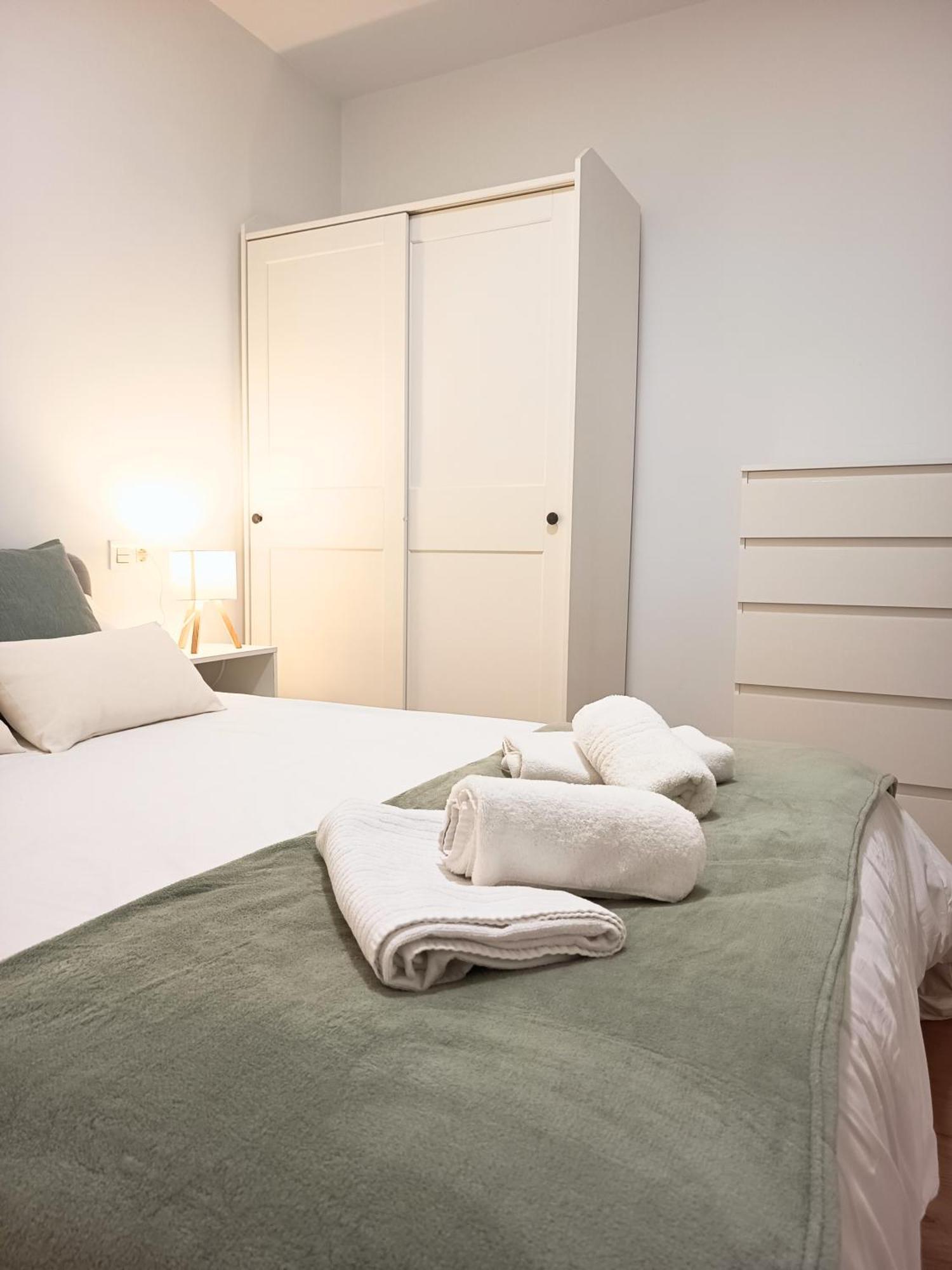 Modern Plaza De Toros With Free Parking Apartment *