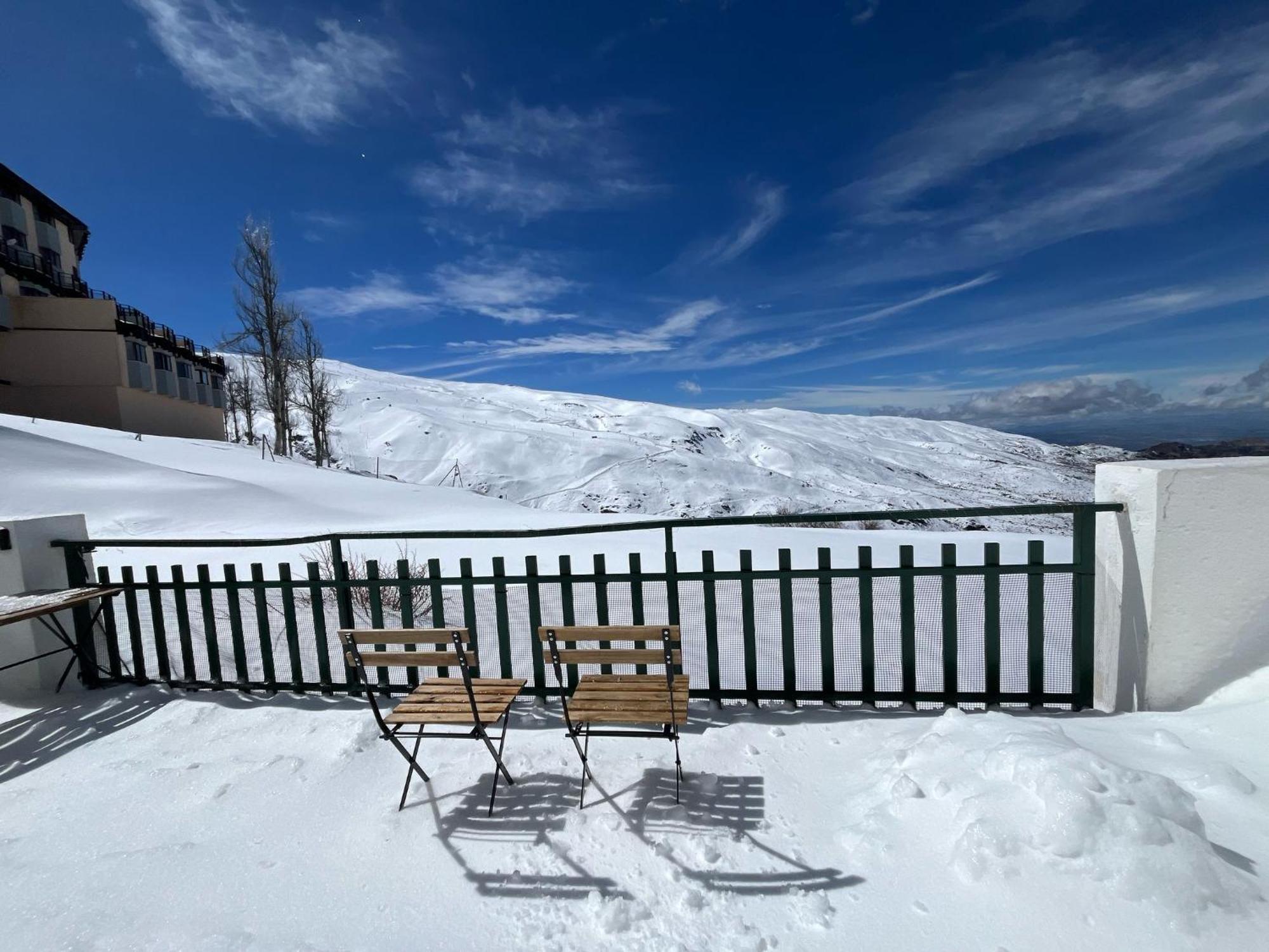 The Snow Con Parking, Wifi Y Terraza Apartment *