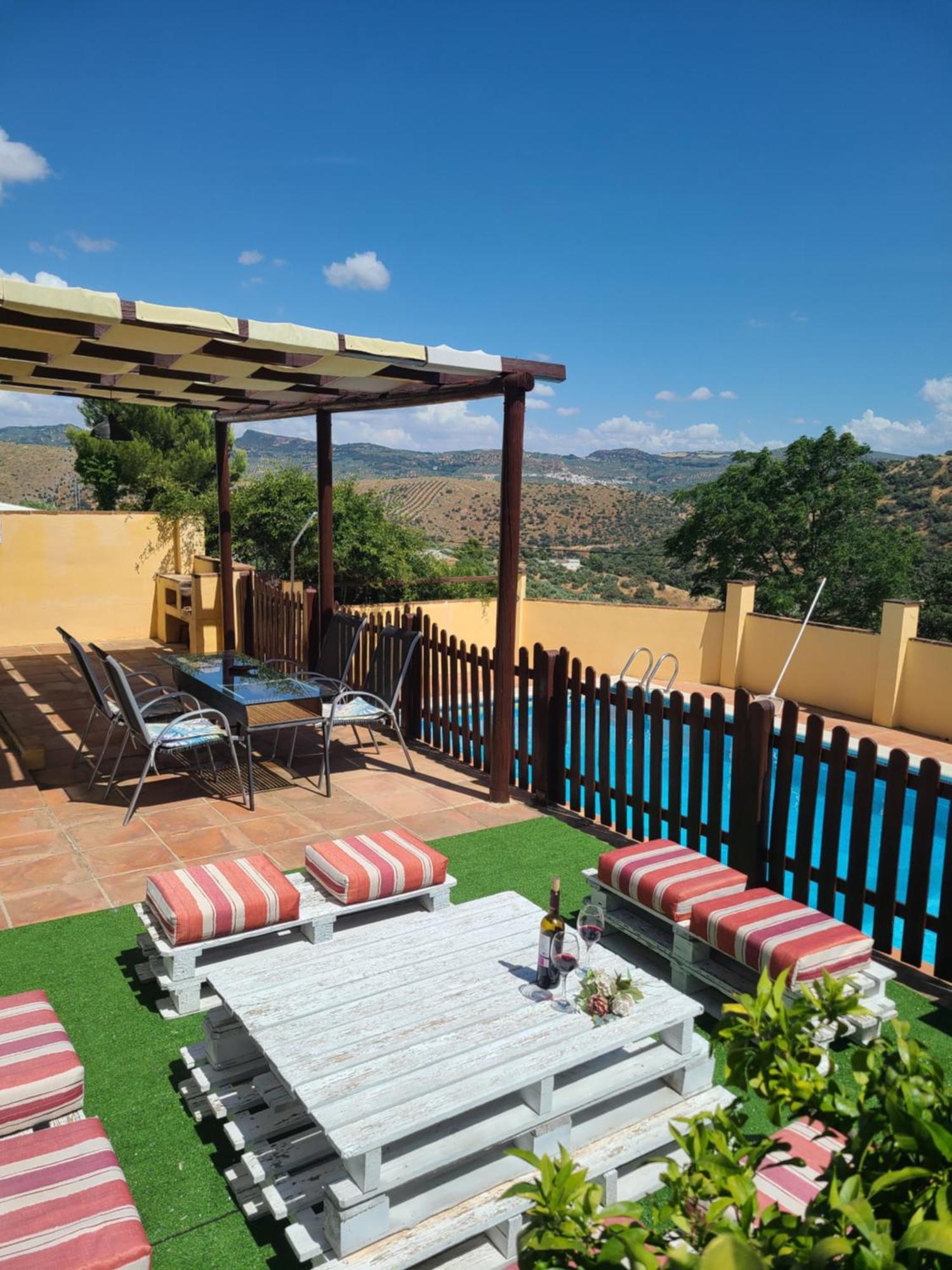 Apartahotel Cortijo Molino Justos Fuentes de Cesna