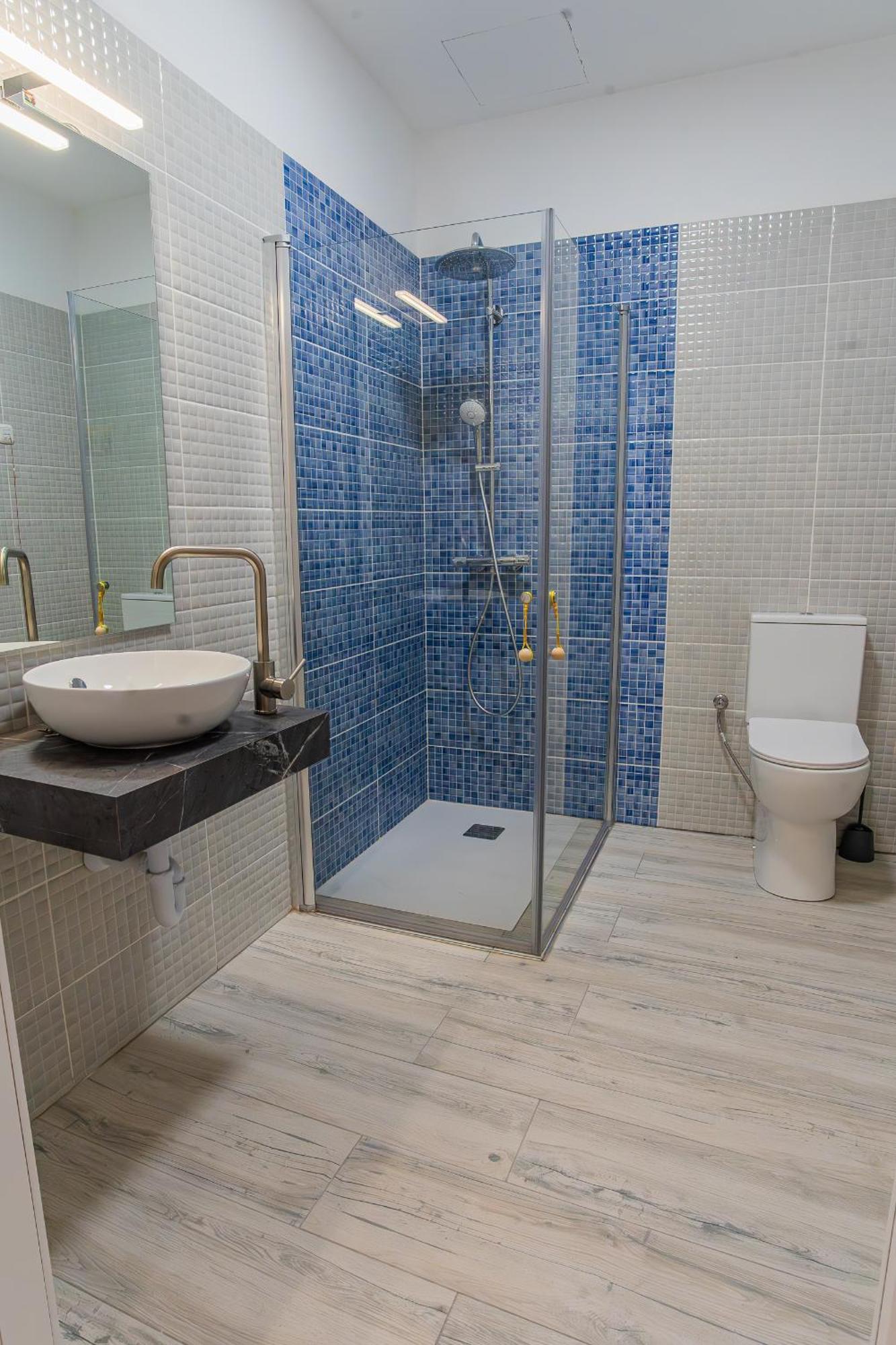 Aptc Etxea Hostel *