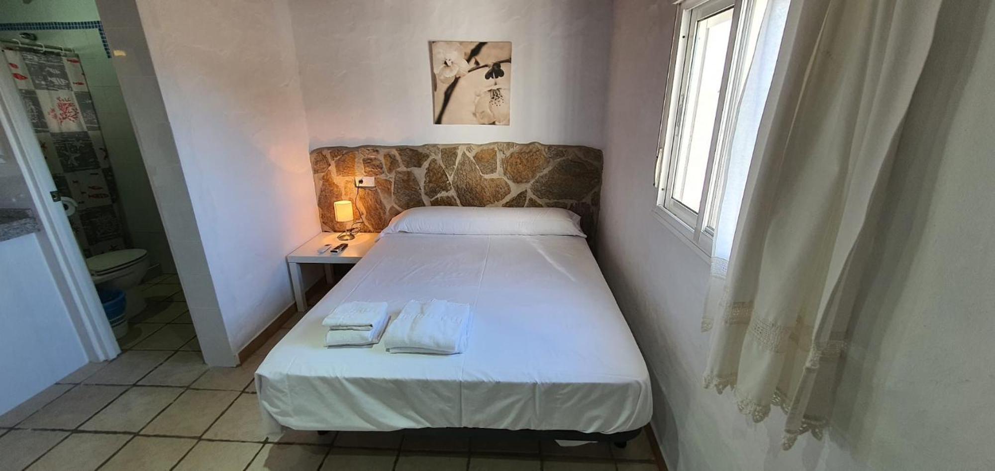Estudios Con Piscina Compartida En Conil. Apartamento *