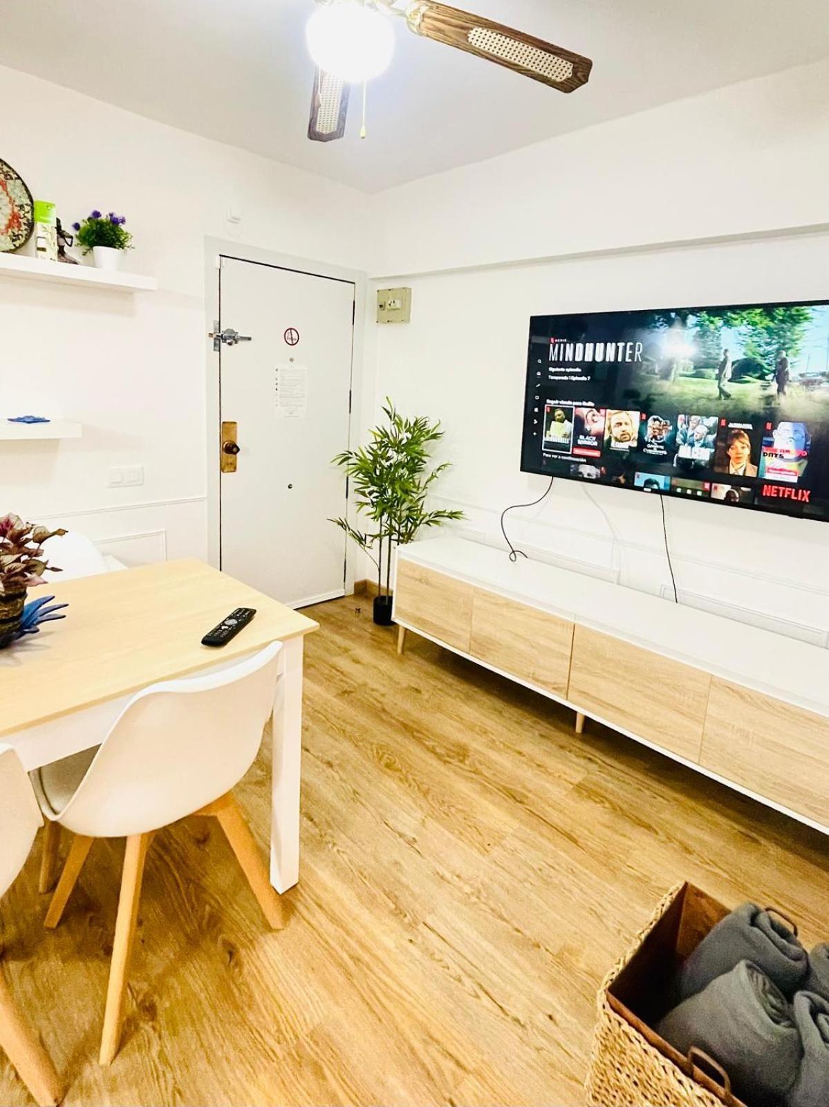 Aura In Renovated With Air Condition *