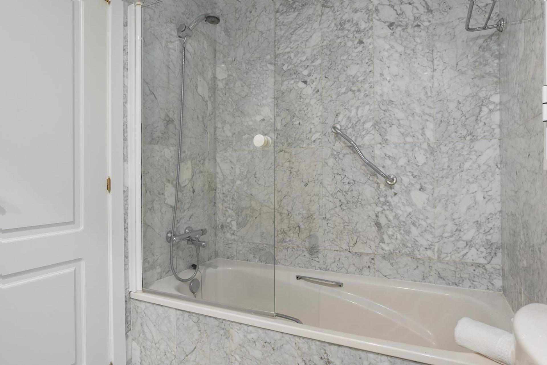 Charming&spacious In Medina Garden - Puerto Banús Apartamento