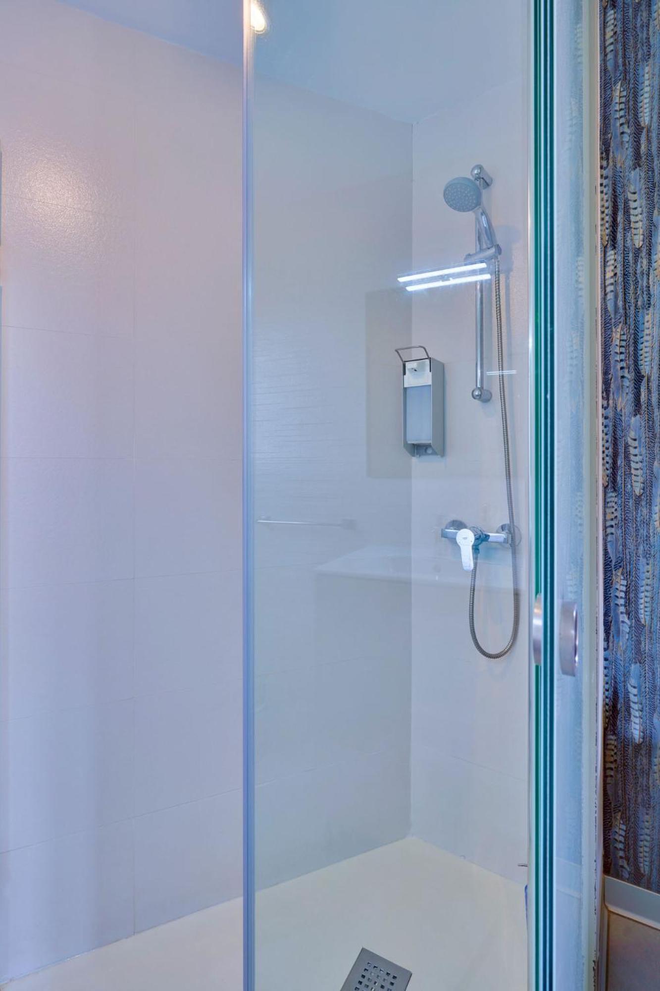 Rueda Bolas - Hostatel Apartamento Granada
