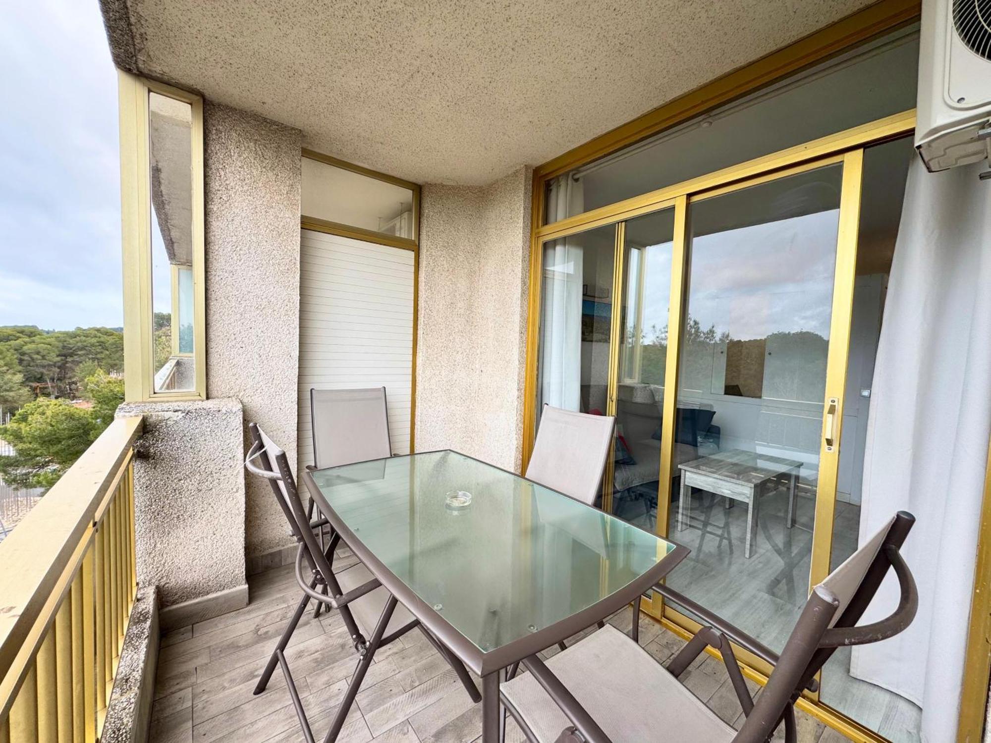 Apartsalou Masia Apartment *