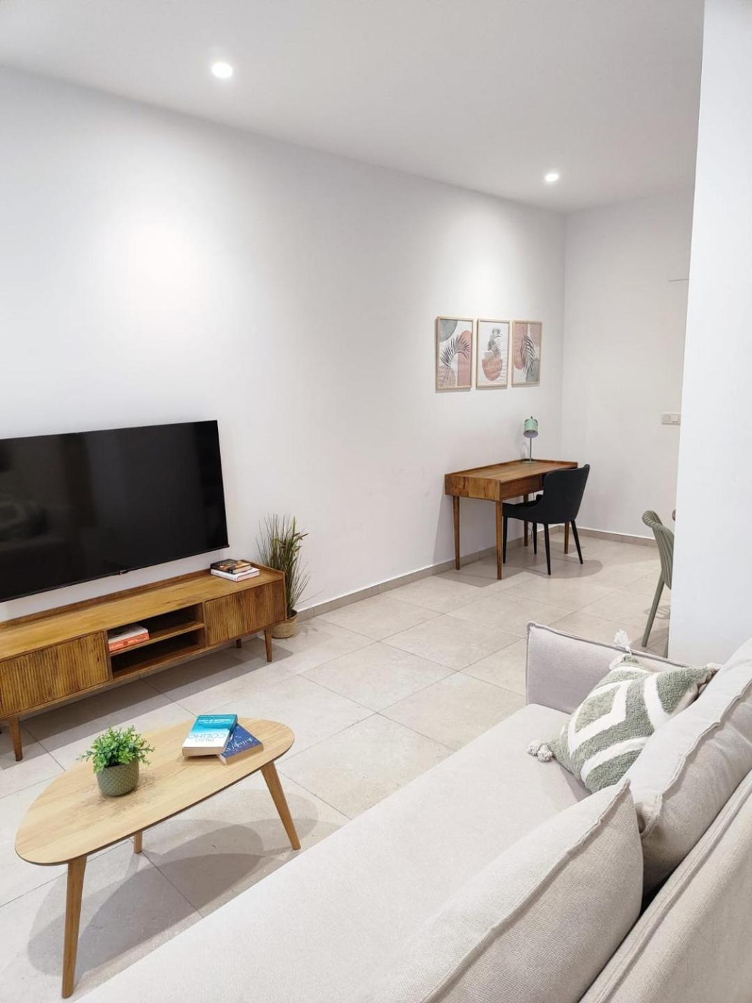 Vlc Host - Alfaro A Apartamento