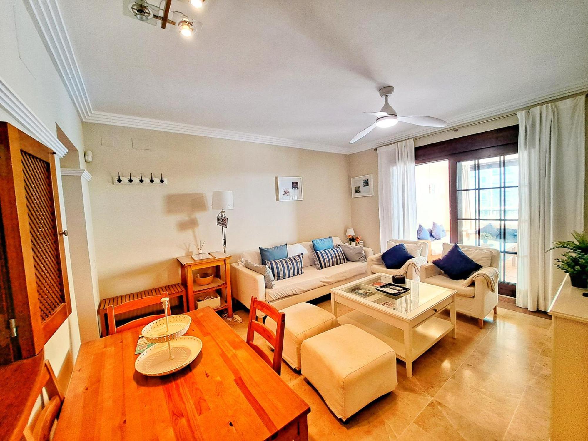 Pelícanos, Playa Apartamento