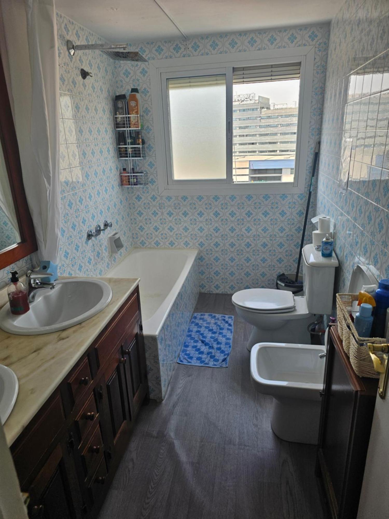 Privada Centro Cerca Tren Maria Zambrano Y Playa Muy Buena Conexion Wifi Habitación en casa particular Málaga