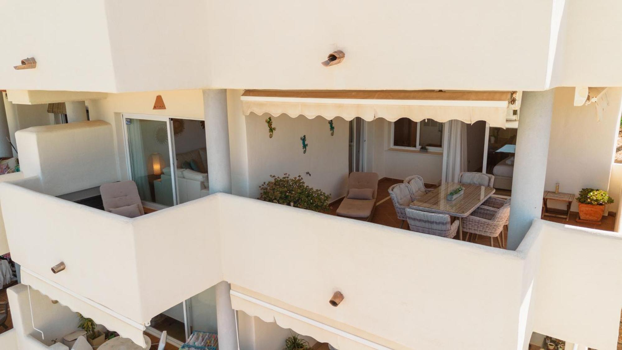 Apartamento With Private Terrace, Just 10 Minutes By Car From Elviria Beach,