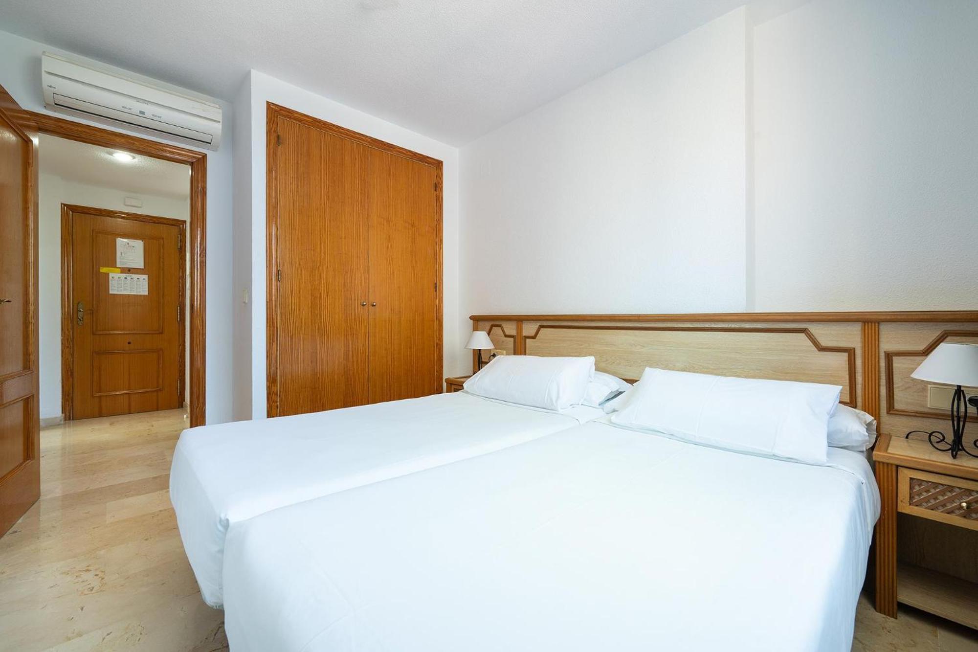 Aparthotel Poseidon 3*