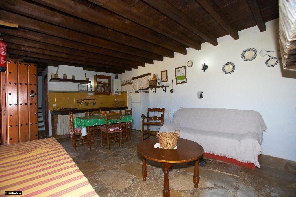 Enrique Calvillo Hotel