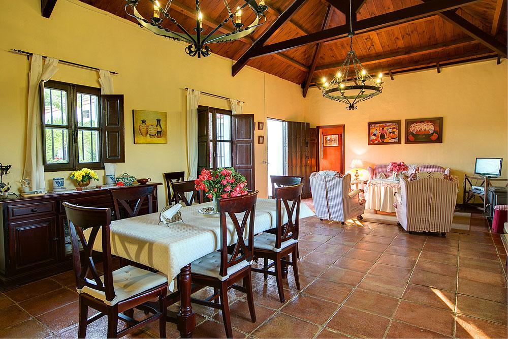 Villa Reservaloen Hacienda Marciagas *