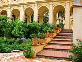 Atenas Guest house 2*