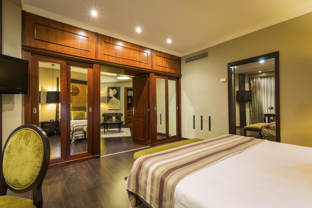 Only Hotel