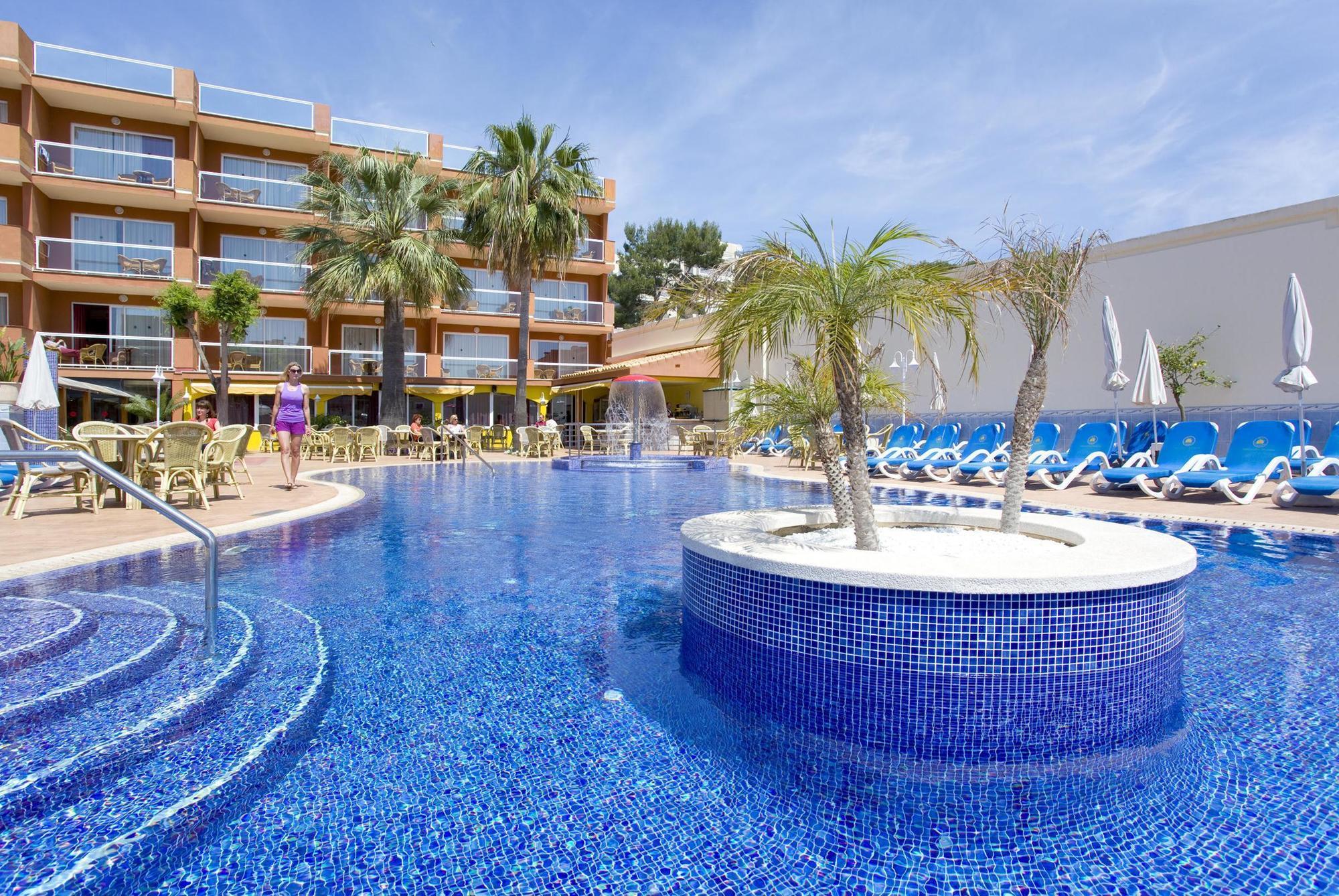 Aparthotel Y Paguera