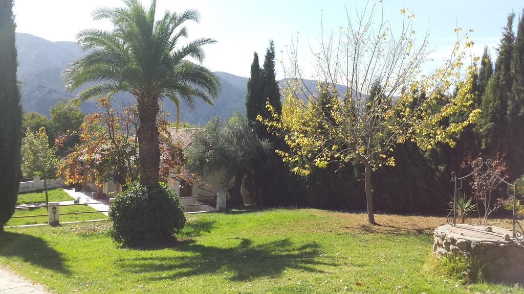 Casa Rural 3. Los Castanuelos Bed & Breakfast Guejar Sierra