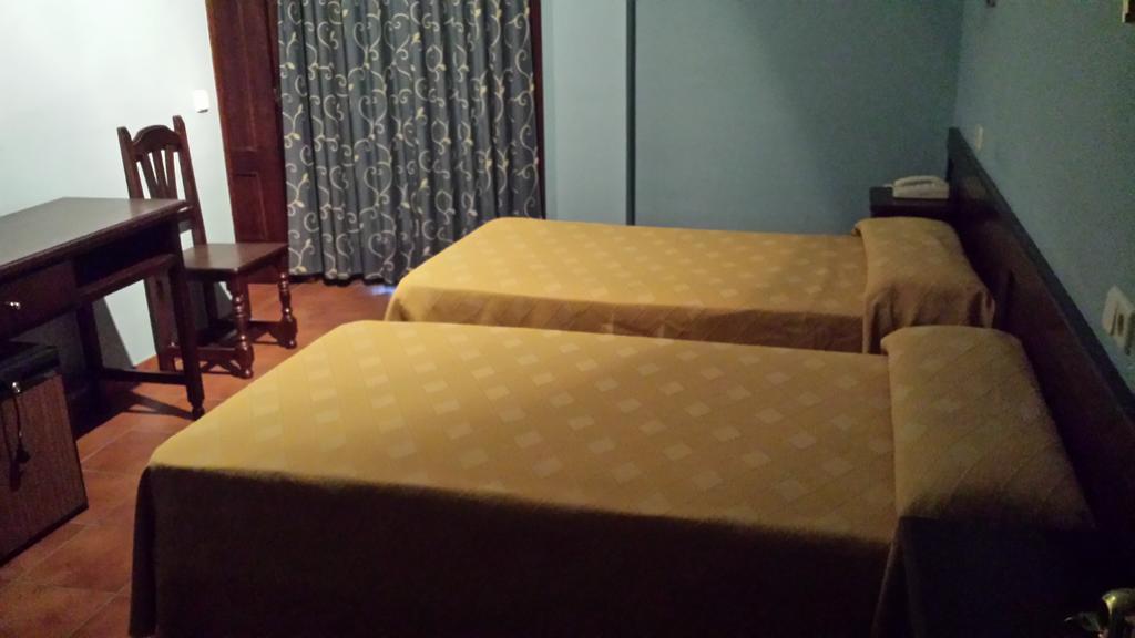María Hotel *