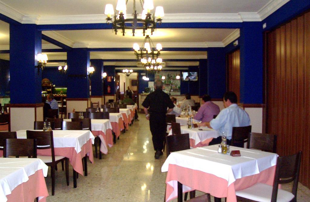 Guest house Restaurante El Cazador *