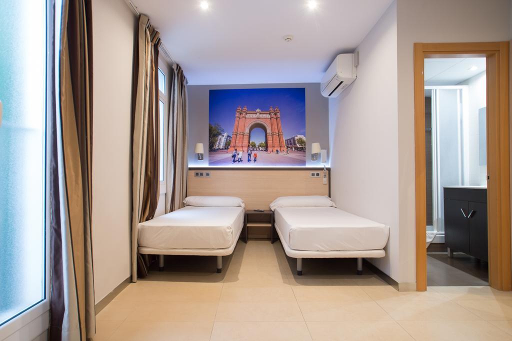 Guest house Flores Ramblas 2*