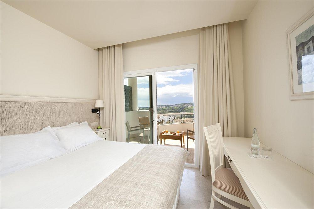 Cordial Golf Aparthotel