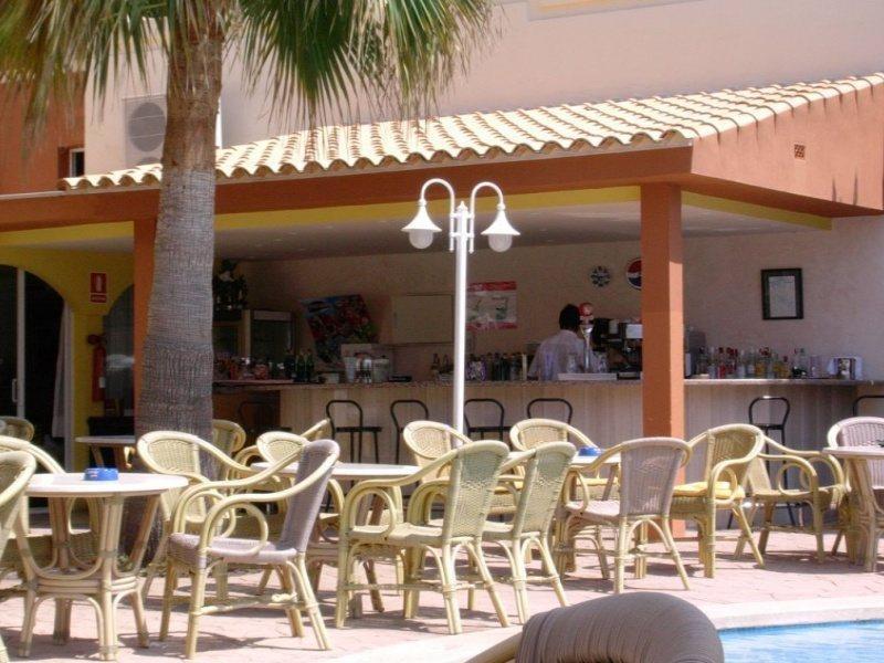 Y Paguera Aparthotel 4*