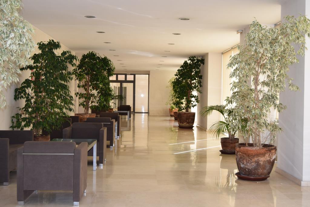 Jardi­n De Cano