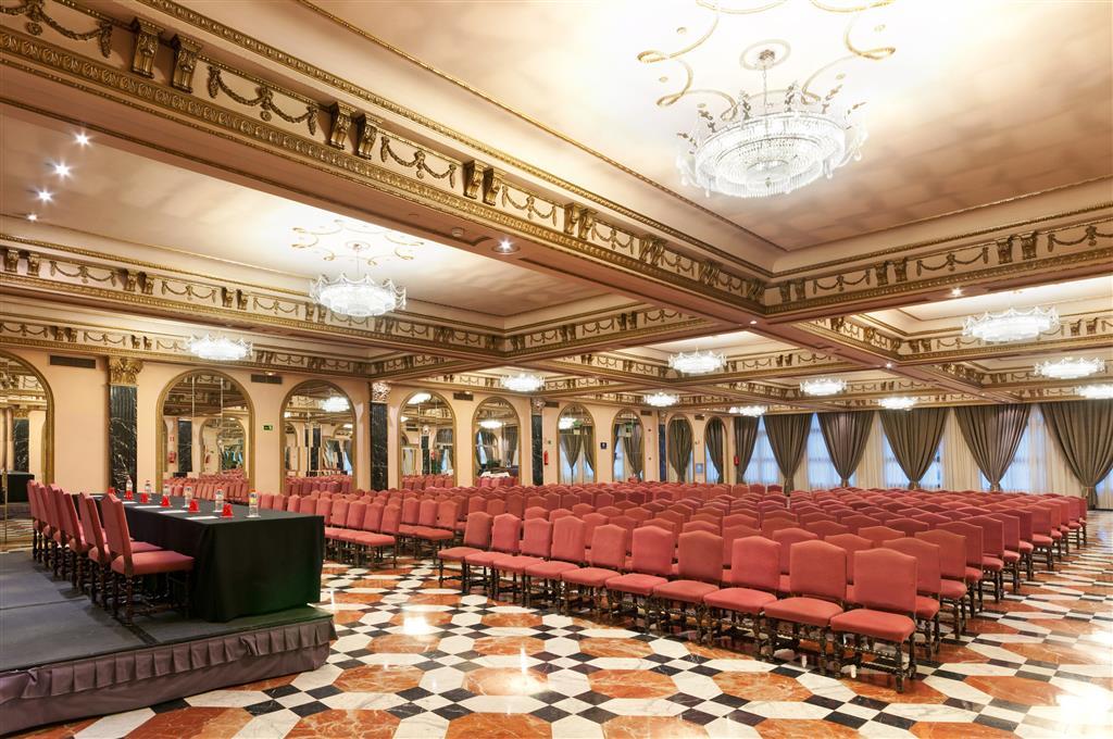 Macarena Hotel 4*