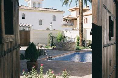 Apartahotel Caseria De Comares 3*