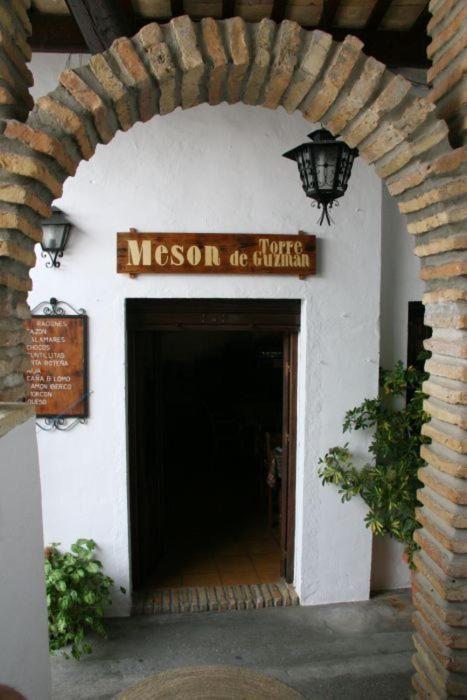Torre De Guzman