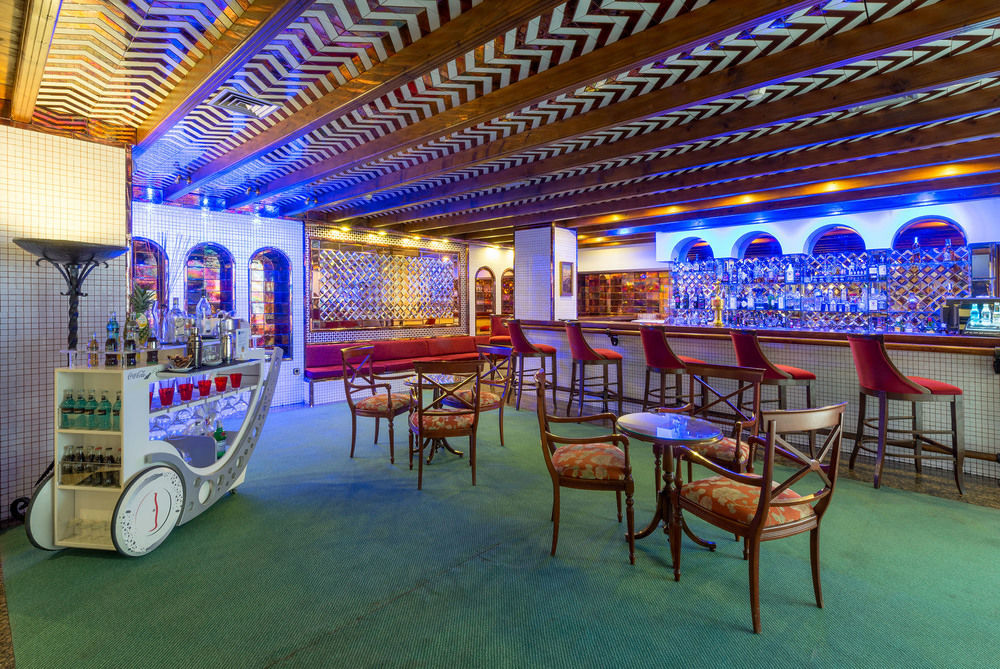 Macarena Hotel