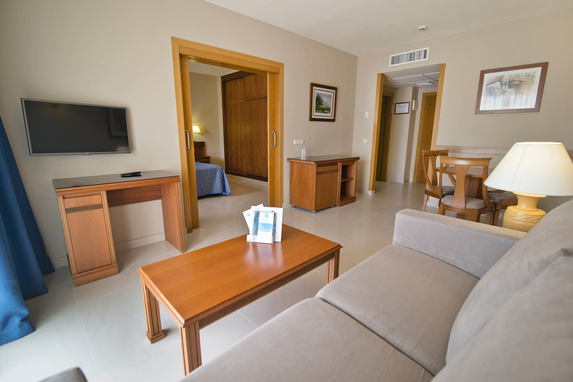 Hotel Bahía Tropical 4*
