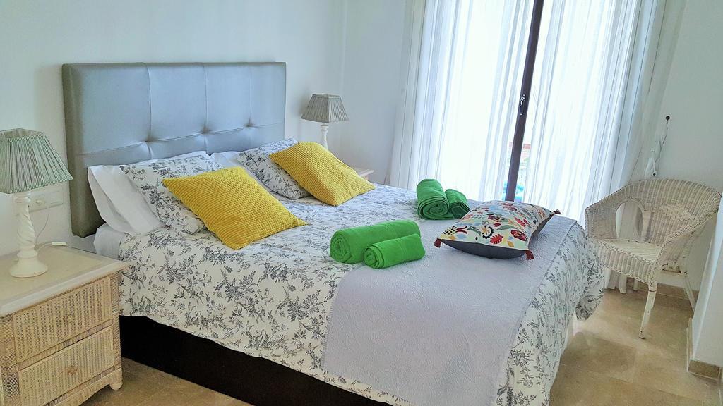 409 Marina Real Puerto De La Duquesa Playa Apartamento