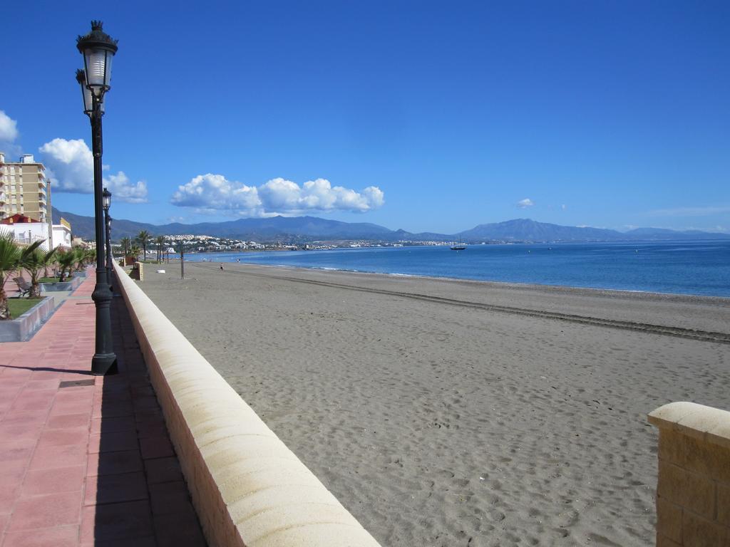 409 Marina Real Puerto De La Duquesa Playa *