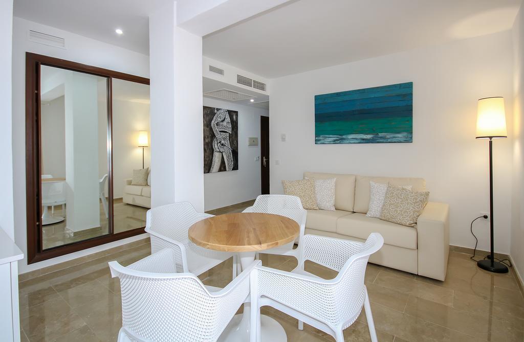 Doña Lola Zahara 4*