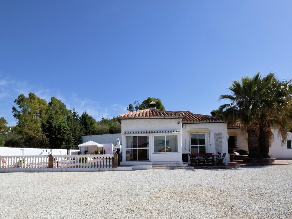 Casa De Fuente Amarga Villa