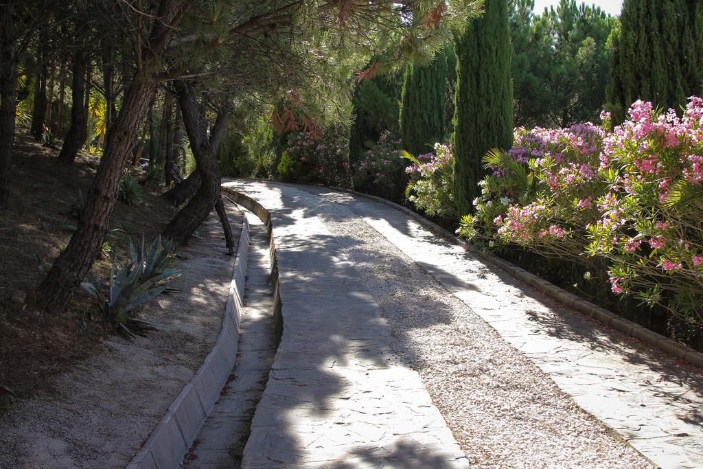 Resort Ddg Retreat Casares
